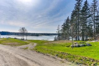 Oceanside Bass Harbor Home with Peaceful Deck! - 8