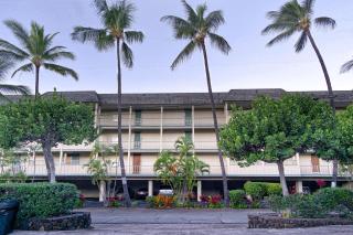 Beautiful Oceanfront Welcomes you at Hale Kona Kai 203 by Casago Kona - Kailua-Kona - 2