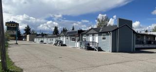 West Castle Motel - Pincher Creek - 9