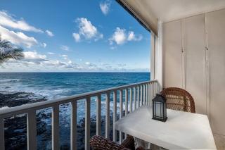 Wonderful Modern Oceanfront Condo - Hale Kona Kai 408 by Casago Kona - 0