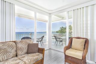 Oceanfront Condo Wrap-Around Lanai Almost Hanging Over The Ocean -Hale Kona Kai 313 by Casago Kona - Kailua-Kona - 0