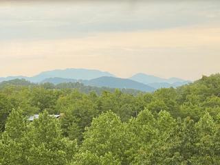 The Langdon - Luxury Cabin with Private Pool, Theater and more! - Sevierville - 1