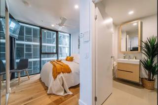 Modern Compact Studio Separate Bathroom - Brisbane - 9