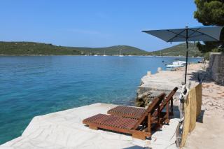Seaside family friendly house with a swimming pool Cove Ladjin - Landjin, Pasman - 20394 - Tkon - 8