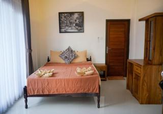Adipana Bungalow-Balinese Room - Ubud - 5