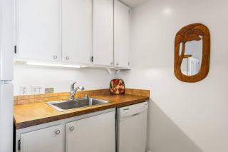 Dreamy True Oceanfront Condo - Hale Kona Kai 307 by Casago Kona - Kailua-Kona - 3
