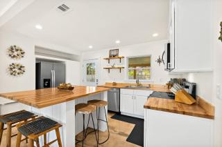 Paradise Palms - Sand Dollar Suite - Pool - Steps to Ocean - 10 min to Downtown! - St. Augustine - 2