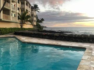 Oceanfront Condo to Enjoy Sea Breeze and Sunset on Lanai which hangs over the ocean!! - Hale Kona Kai 305 - Kailua-Kona - 1