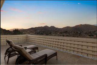Disco House- The 70s Experience w Pool Spa - Yucca Valley - 3
