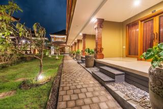 Suka Beach Inn - Kuta - 4