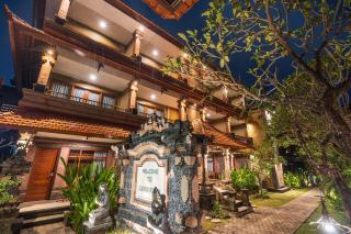 Suka Beach Inn - Kuta - 9
