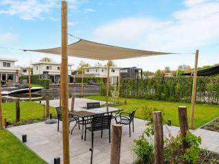 Amazing villa in Zeewolde with terrace - 4