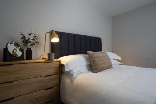 Spacious - Contemporary 2BR Apartment - Central Ambleside - Parking - Ambleside - 2