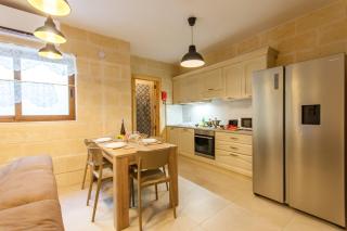 Naduri, Beautiful Gozitan Villa plus Pool - Happy Rentals - Nadur - 5