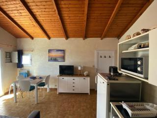 Appartement à deux pas de la plage avec balcon-terrasse - FR-1-336-112 - 1