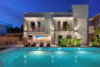 Saronis Suites - Saronida - 0