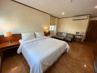Jhouse Thonglor - Khlong Toei - 3