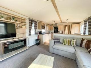 Stylish 6 Berth Caravan At California Cliffs With Decking In Scratby Ref 50056K - 1