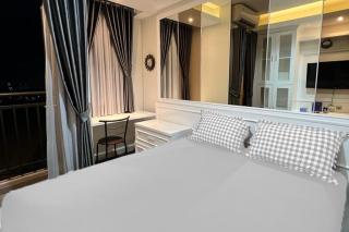 RedLiving Apartemen Transpark Cibubur - Ens Room - Depok - 0