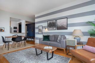 Modern Bright Times Sq 1BR w Indoor pool NYC-8 - 8