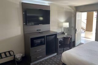 Days Inn by Wyndham Wagoner - Wagoner - 5