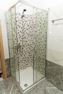 Private Familiar Apartment! - Sarandë - 8