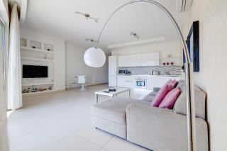 Modern Apartment steps from Balluta Bay - Sliema - 6