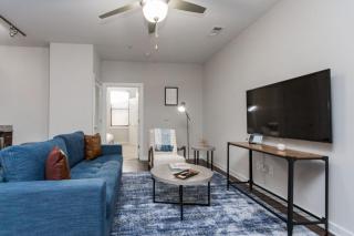 CozySuites Music Row Spacious 1BR with free parking 11 - Nashville - 2