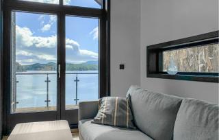 3 Bedroom Awesome Home In Hebnes - 8