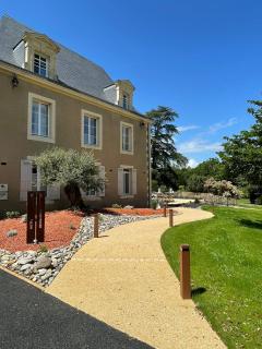 Hôtel & Restaurant - Le Manoir des Cèdres - piscine chauffée et climatisation - 8