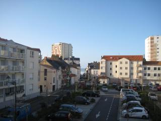 Appartement lumineux 2 pièces à 100 m de la plage et du marché Arago, avec balcon et parking sécurisé - FR-1-331-100 - Les Sables-dʼOlonne - 9