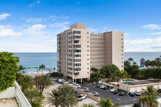 Resort-Style Residence Beachfront Condo Oasis - 5