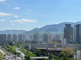 Cityscape Penthouse - Sarajevo - 8