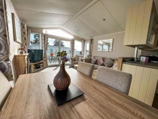 Wonderful 6 Berth Caravan For Hire By A Stunning Norfolk Beach Ref 19006Sd - Scratby - 7