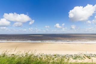 Wonderful 6 Berth Caravan For Hire By A Stunning Norfolk Beach Ref 19006Sd - Scratby - 4