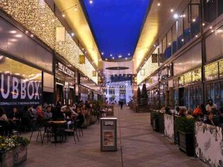 5 Bed Modern Cheltenham Town Centre Home - 1