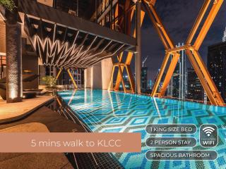 Scarletz Suites • KLCC • King Bed (L) - Kuala Lumpur - 0