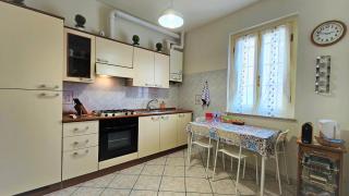 CASA OLTREPO comoda silenziosa centrale e parcheggio interno - Casteggio - 9