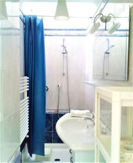 Bright Apartment Near Piazza dei Ciompi - Florence - 2