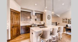 Spacious 4 Bedroom Townhome In River Run Village Within Walking Distance To Gondola And Restaurants - Keystone - 3