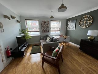 Ground floor apartment, central location with free parking - Hereford - 0