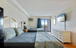 Ground Floor Direct Oceanfront Double Queen Suite! Perfect for 4 Guests! Sea Mist 20106 - Myrtle Beach - 0