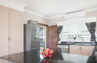 At 4 Umzumbe Beach Apartment, Mangrove Beach Estate - Melville - 1