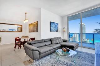 Sky-High Spacious Ocean View Condo 4 BDRS 3 BATH - Hallandale Beach - 0