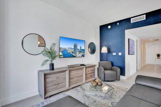 Sky-High Spacious Ocean View Condo 4 BDRS 3 BATH - Hallandale Beach - 7