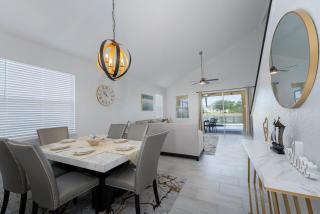 Lakeview Villa G - 4