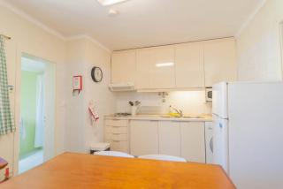 Cozy Two Bedroom Apartment in Santa Marinha - Lissabon - 4