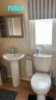 Towyn six berth en suite caravan - Rhyl - 4