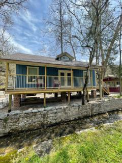 All Seasons Treehouse Village - 2