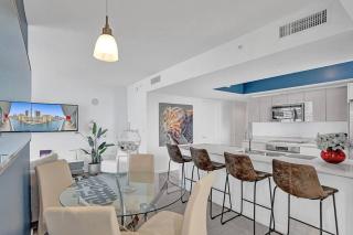 Waterfront Condo w Pool Shuttle and Amazing Views - Hallandale Beach - 7